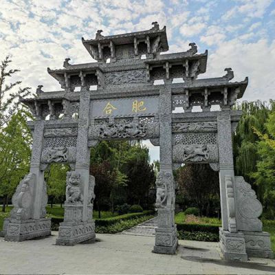 村口景區(qū)青石浮雕門樓牌坊