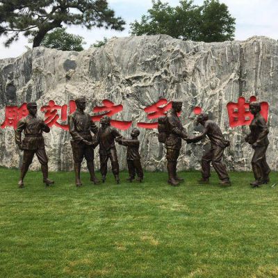 玻璃鋼仿銅人物，八路軍和鄉親握手的景觀擺件