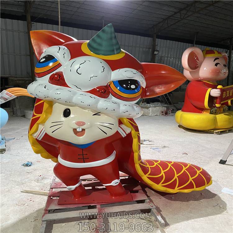 公園廣場玻璃鋼彩繪舞獅的卡通老鼠創意景觀擺件雕塑