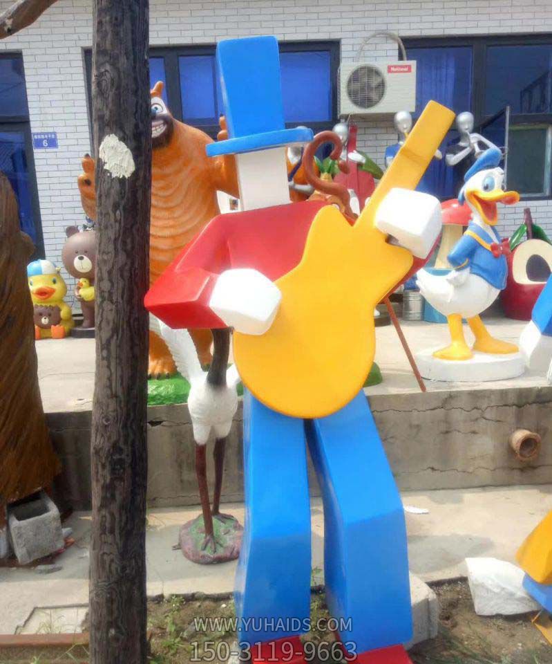 戶外玻璃鋼創意抽象彩繪琴雕塑