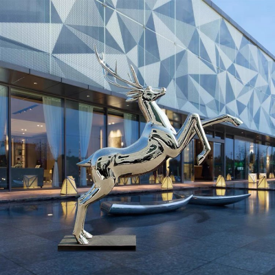 鏡面不銹鋼梅花鹿，奔鹿