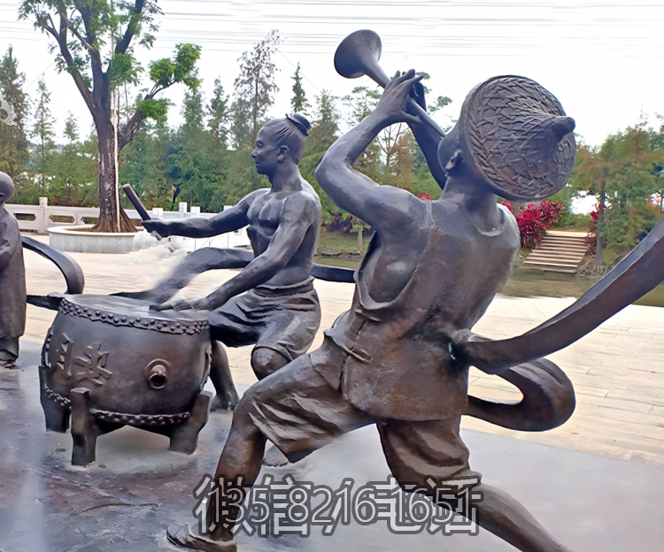 園林景觀玻璃鋼仿銅扭秧歌打鼓的民俗文化人物雕塑