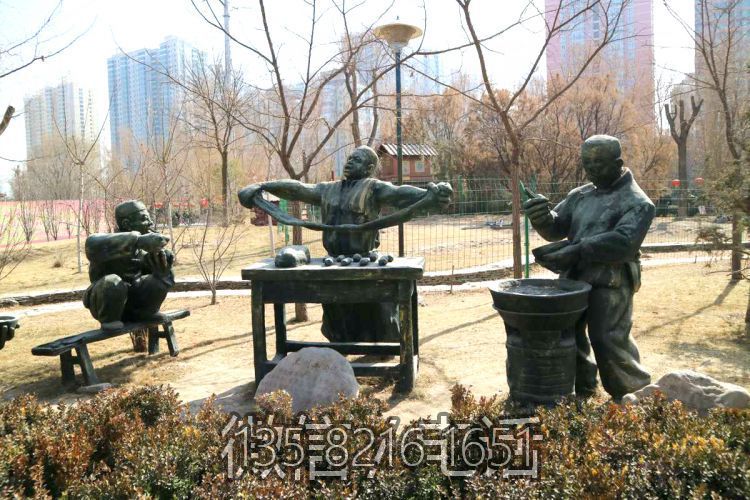玻璃鋼戶外園林擺件情景做拉面的民俗文化人物雕塑