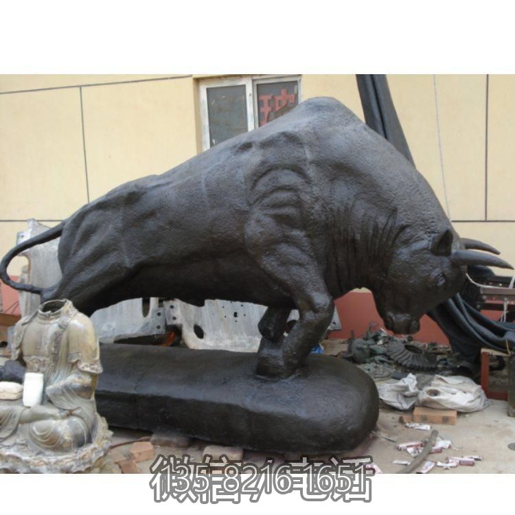 純銅鑄造開荒牛雕塑