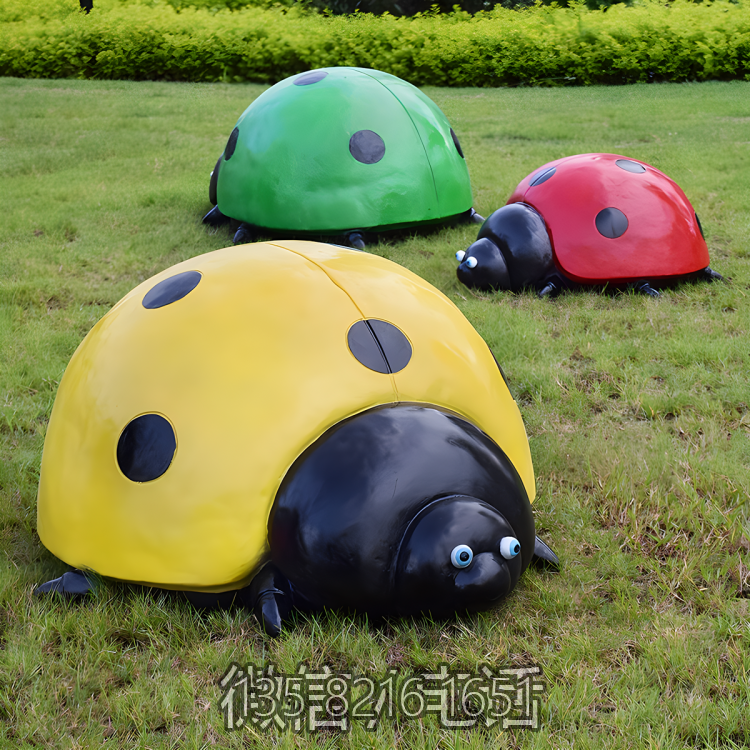 玻璃鋼仿真七星瓢蟲雕塑游樂場草坪裝飾品擺件