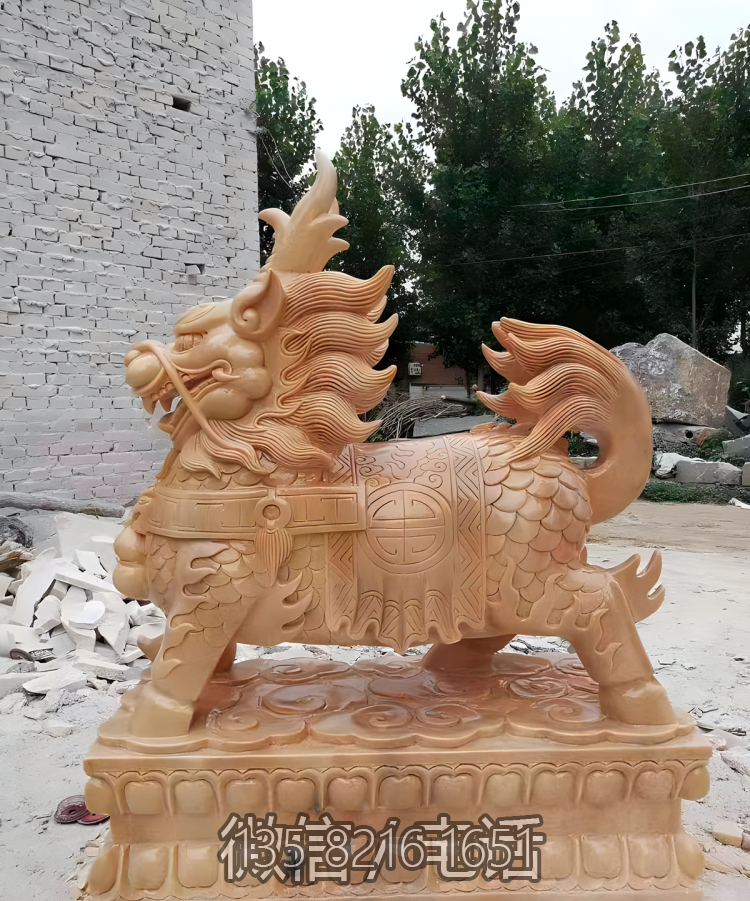 晚霞紅石雕別墅鎮(zhèn)宅麒麟雕塑