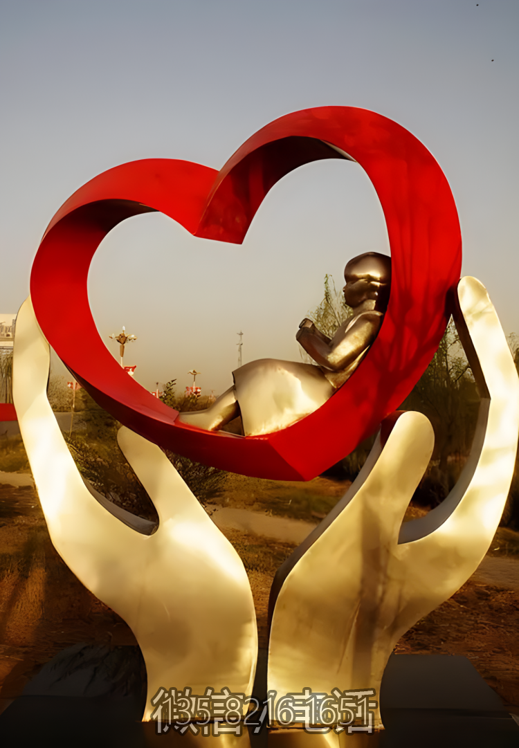 呵護，不銹鋼手捧愛心小女孩的雕塑