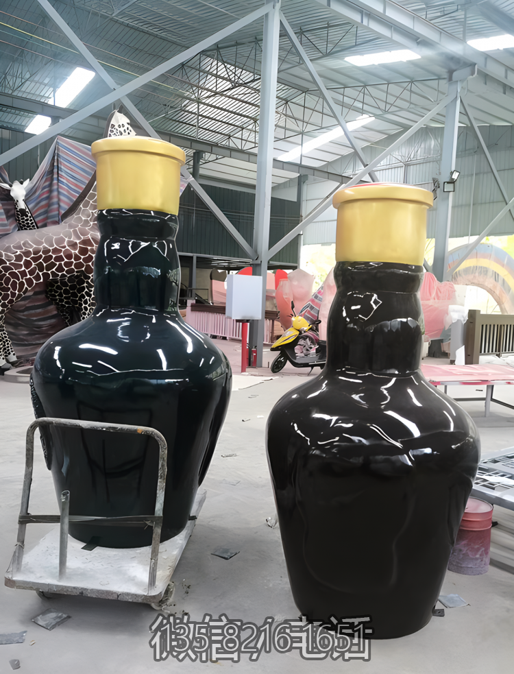 玻璃鋼仿真酒瓶雕塑