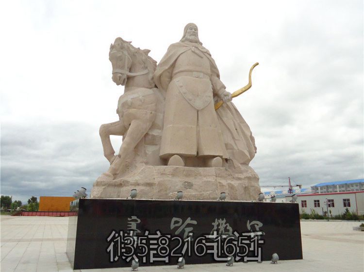 一代神弓——哈撒爾石雕人物像