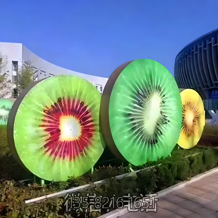 切開(kāi)的仿真獼猴桃雕塑