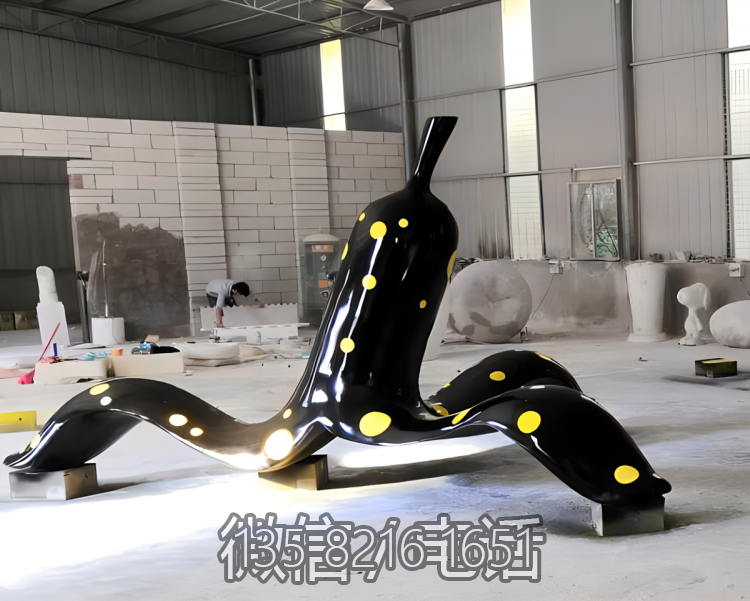 玻璃鋼彩繪香蕉皮創意雕塑