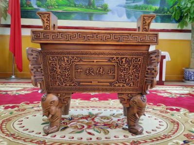 兩耳四足銅方鼎