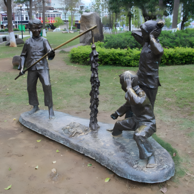 公園擺件童趣景觀玻璃鋼仿銅放鞭炮的人物雕塑