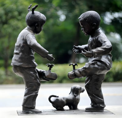 定制組合小品擺件玻璃鋼仿銅踢毽子的兒童雕塑