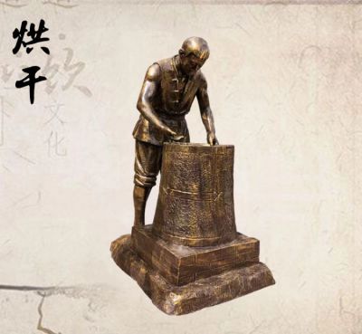 茶文化景區(qū)擺件玻璃鋼烘干的茶農雕塑