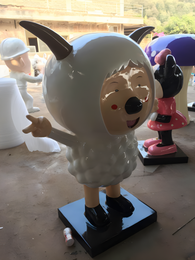 玻璃鋼定制園林游樂園裝飾擺件玻璃鋼卡通動物羊雕塑