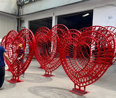 不銹鋼網格愛心造型雕塑