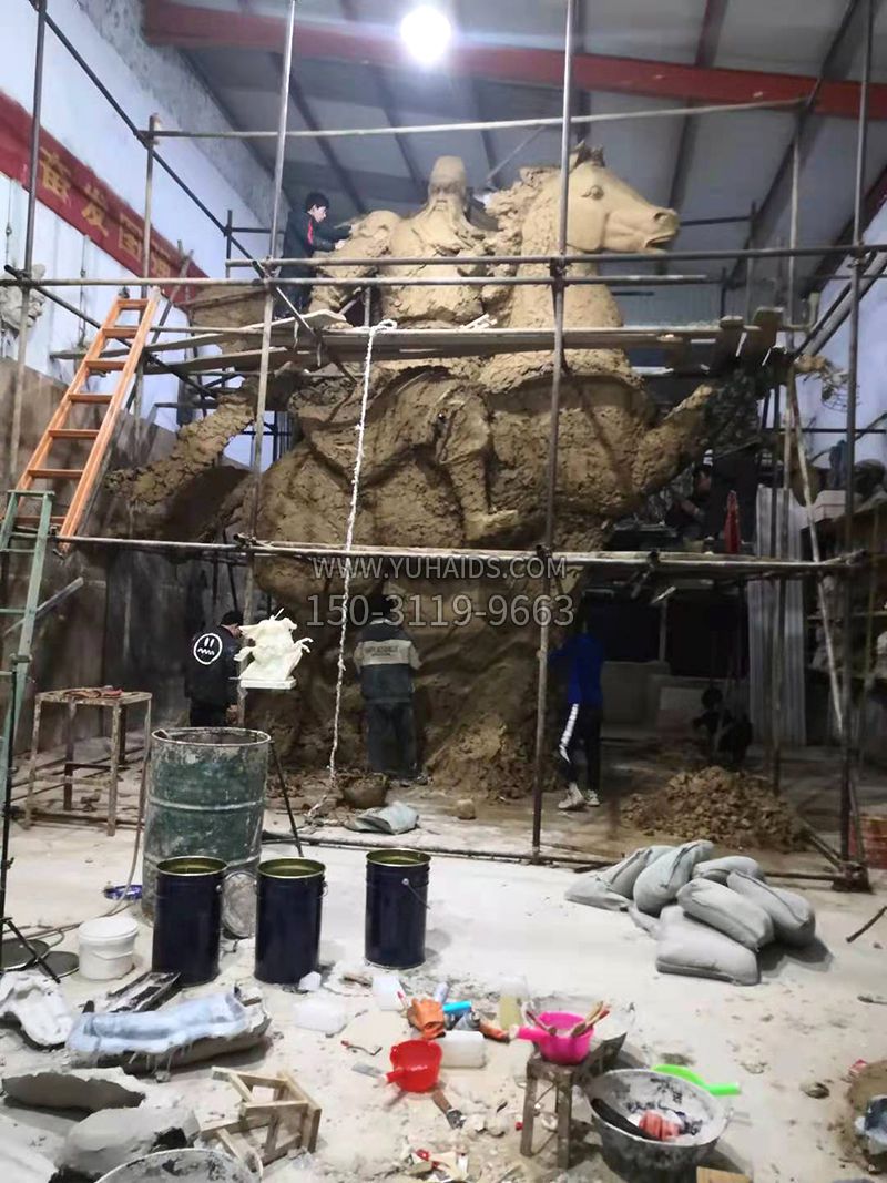 山西運城關王廟“乾坤炳義”關公雕像泥塑制作中 山西運城關王廟“乾坤炳義”關公雕像泥塑制作中